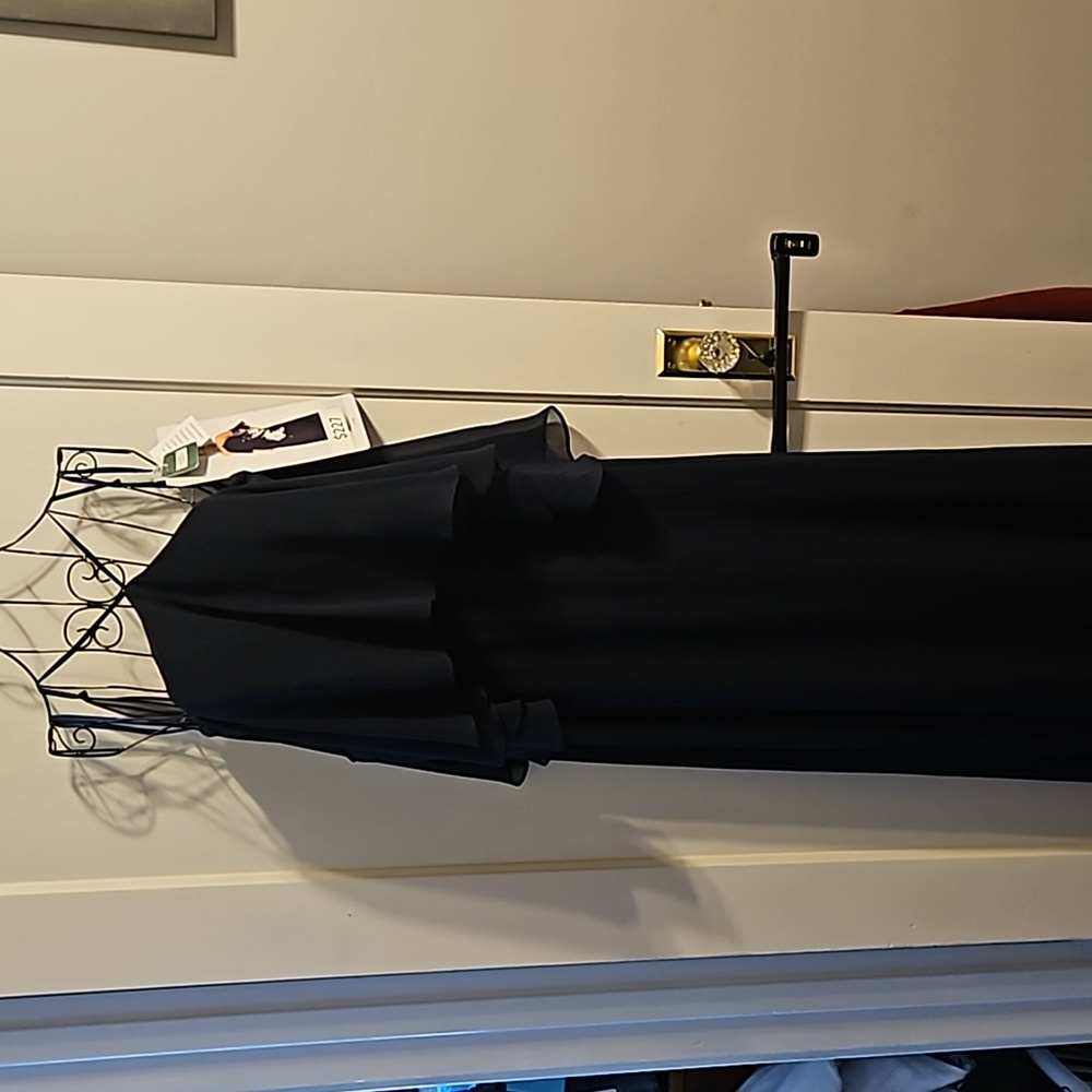 NWT Madeline Gardner Navy blue Formal dress. Size 10.